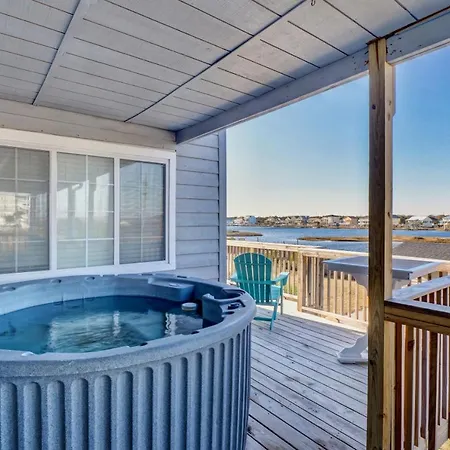 704 Tradewinds Drive Vila